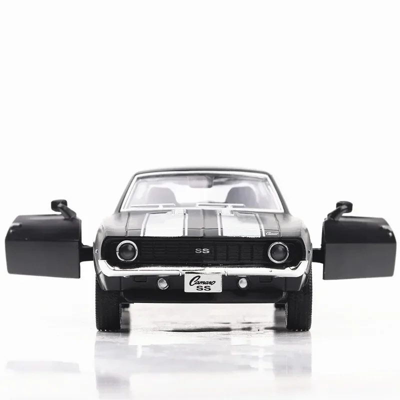 1:36 Chevrolet USA 1969 Camaro SS Vintage Matte Black Diecast Metal Car Model Toy For Collection Gift Kids A318