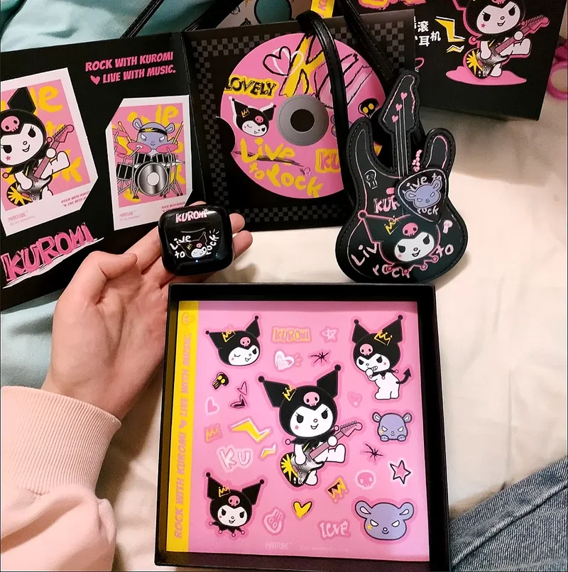 Kuromi Earphone Gift Box Birthday Gift: Practical And Creative Sanrio Gift Box Earphones Limited Edition Special Birthday Gift