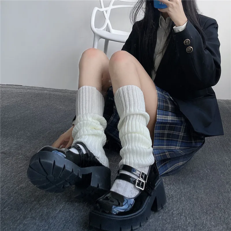 Polainas femininas brancas de malha canelada, soltas, com design empilhado, macias e elásticas, até a panturrilha, para roupas estilo Lolita