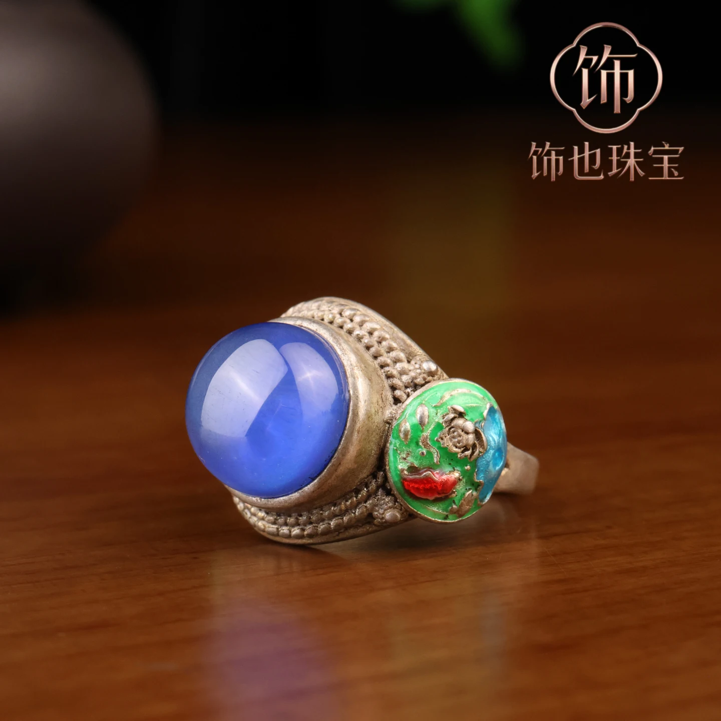 Nepal Tibetan wine ruby ring face inlaid with copper tire Tibetan silver cloisonne ring Miao silver adjustable ring