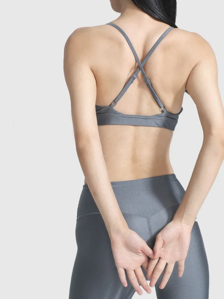 Soutien-gorge de sport perlé avec sangle à col en V pour femme, sous-vêtements de sport, triangle au dos, yoga, polymères de poitrine perfectionnés, fitness