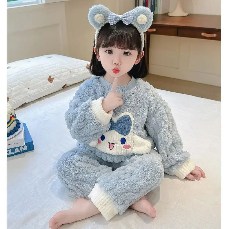 Sanrio Cinnamoroll lindas niñas otoño e invierno cómodo, suave, moderno y versátil estilo de dibujos animados conjunto de pijamas para el hogar