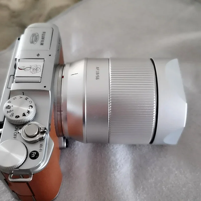 

Алюминиевая байонетная квадратная бленда с металлической крышкой для TTArtisan 56 мм F1.8 35 мм F1.8 II