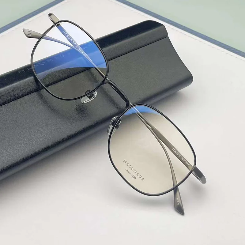 

2022 Japanese Trendy Literary Style Glasses Frame Vintage Pure Titanium Myopia Eyeglasses Prescription