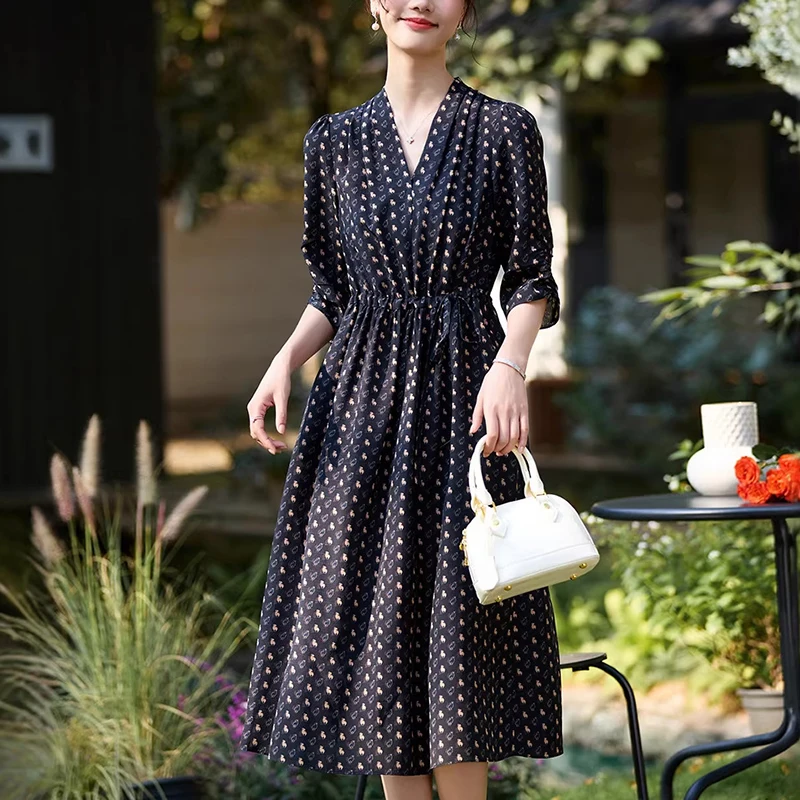 

Элегантные модные платья для женщин 2026: летнее длинное платье А-силуэта из 100% натурального шелка с V-образным вырезом и анималистичным принтом