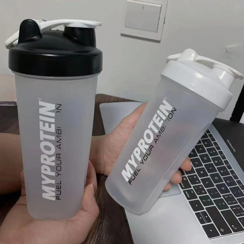 600mlsports Shaker Cup with Scale Large Capacity Whey Protein Powder Milkshake Cup Outdoor Portable Fitness Plastic Water Bottle