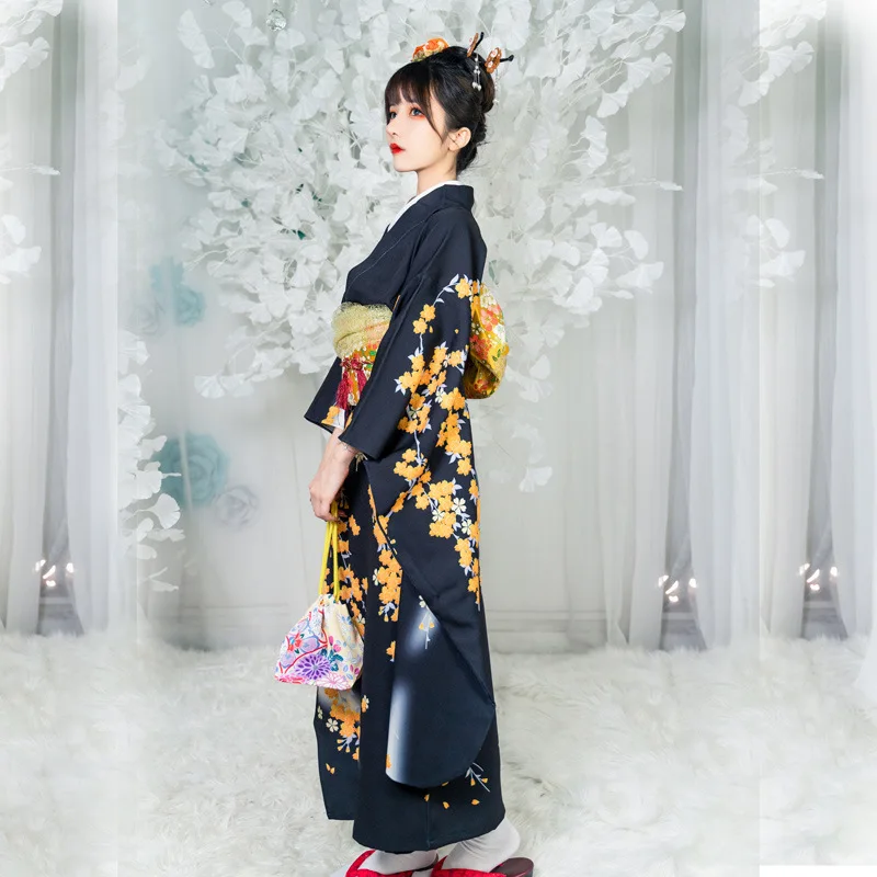 

Women Japanese Traditional Kimono with Long Sleeve Floral Prints Formal Yukata Set Cosplay Costume Retro Style Photography Dress