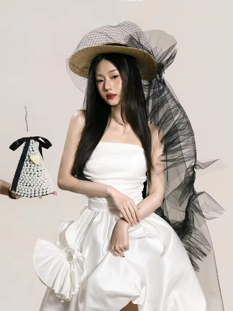 

Elegant Vintage Satin Wedding Dress Off-Shoulder Gown for Photo Studio Portrait Photography Artistic Costume Women's Fashion