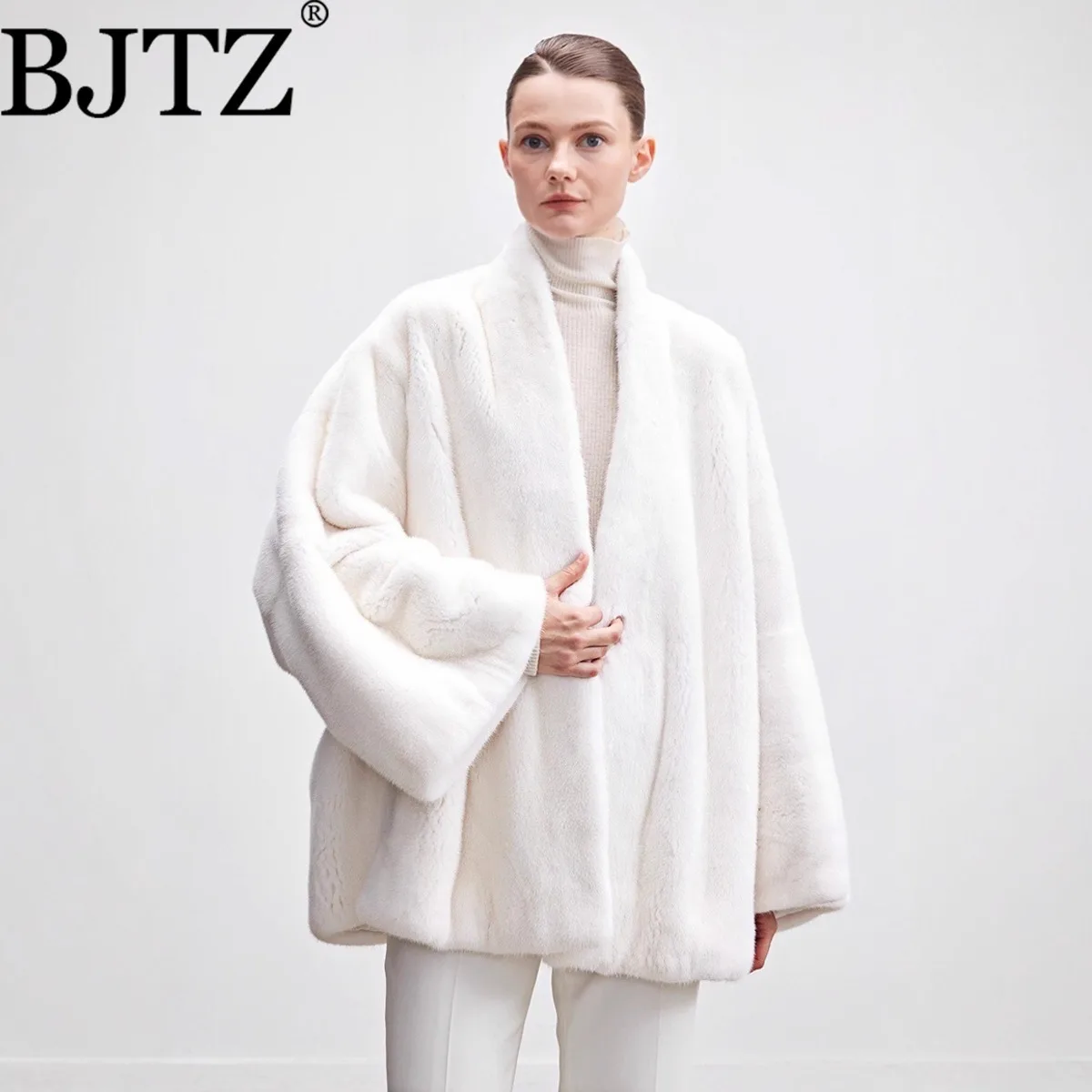 

BJTZ Autumn Winter Loose Batwing Sleeve 2025 New Women's Fashion Faux Mink Fur V-Neck Fur Coat Mid-Length