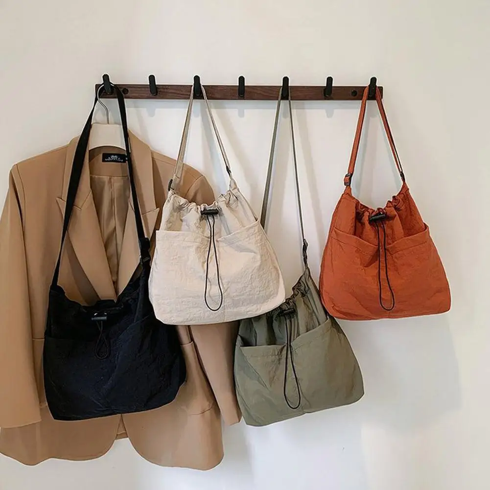 Casual Nylon Tote Bag Drawstring Shoulder Bag Large Capacity Waterproof Crossbody Bucket Bag for Travel Commuting