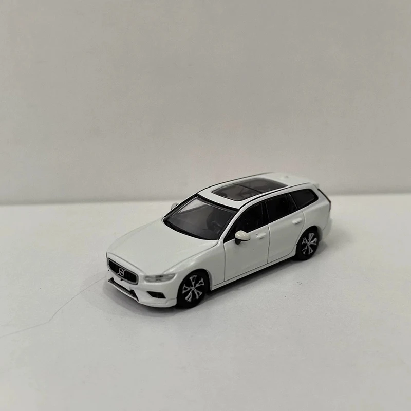 

PCX HO 1:87 Scale V60 KOMBI Plastic Simulation Car Model Static Collection Decorated Holiday Toy Souvenir Gift