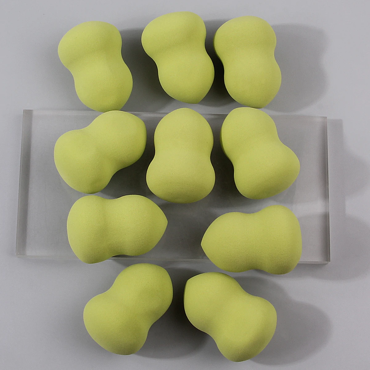 10 個スーパーソフト大型メイクスポンジ美容卵ドライとウェット両用ポータブル旅行メイクツール初心者向け