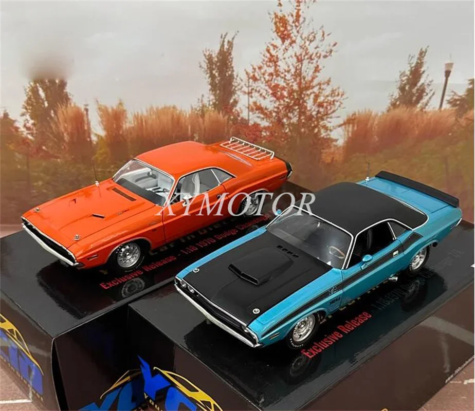 

ACME 1/18 для Dodge вызов 1970 T/A R/T HEMI модель автомобиля под давлением оранжевая/Синяя Игрушка Подарки хобби орнамент коллекция