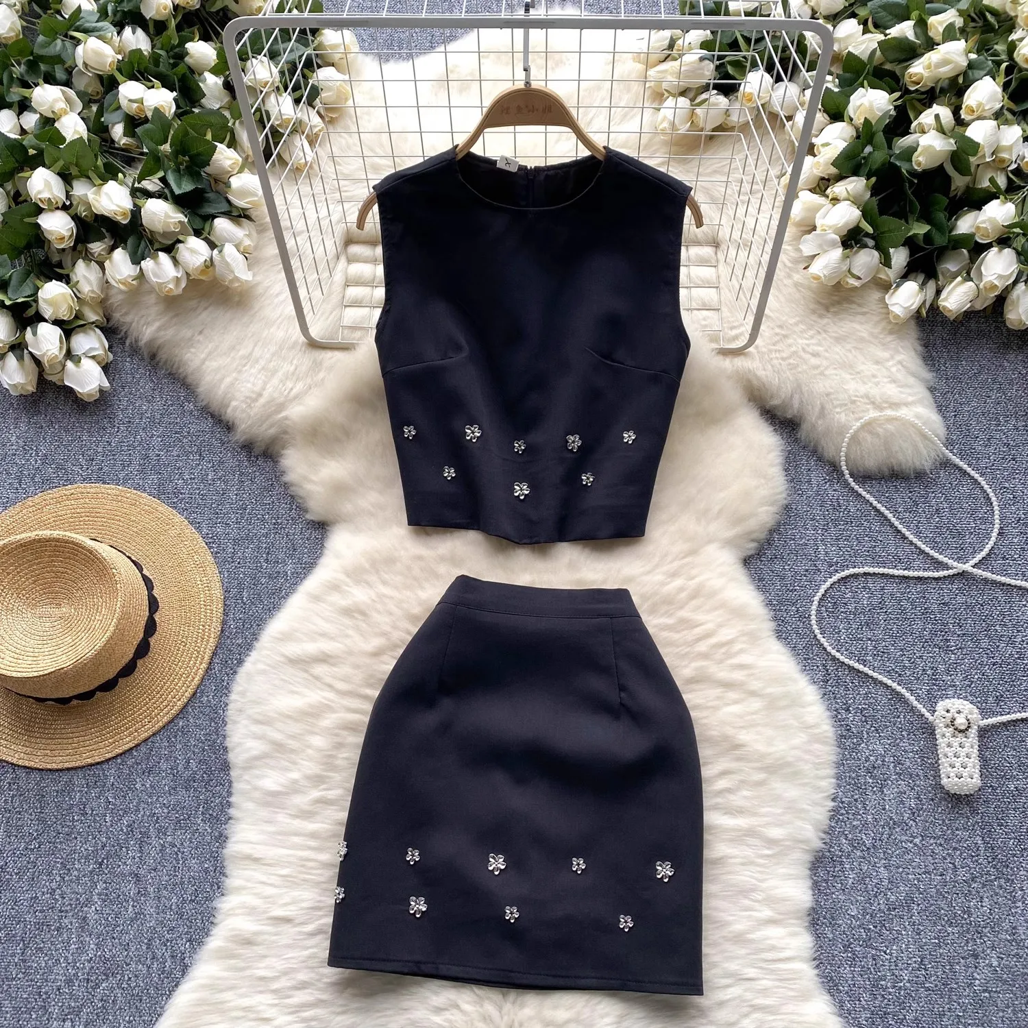 

Fashion Sleeveless Top High-Waisted A-Line Skirt Suit Diamond Round Neck Sleeveless Top + High Waist Slim A-Line Skirt Suit