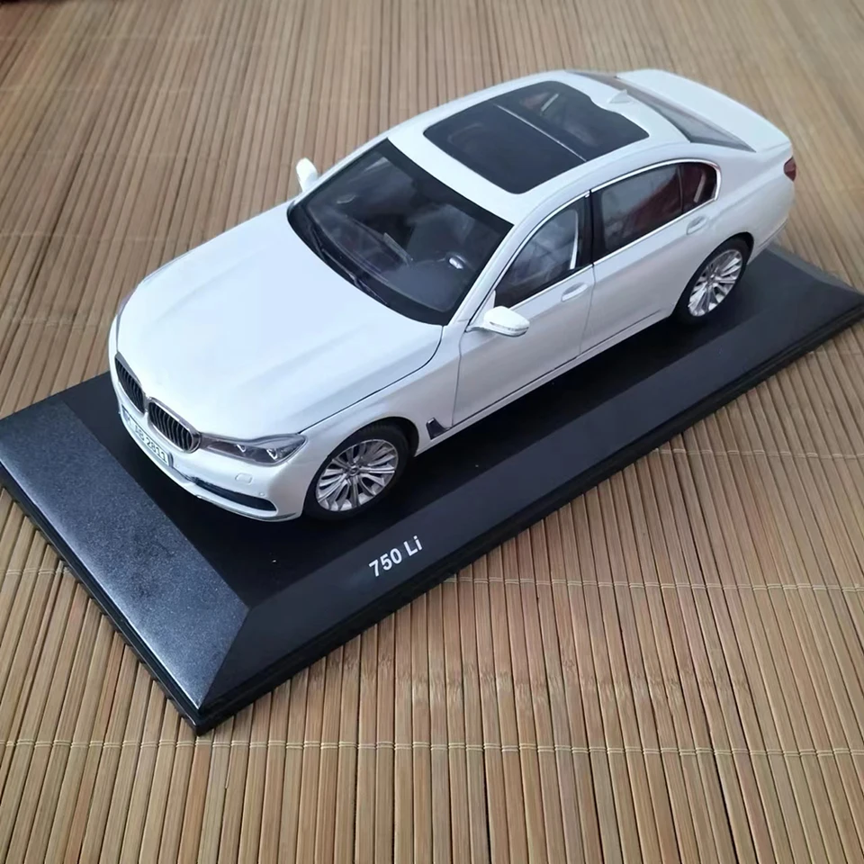 夢伝説1/18  7シリーズ 750Li ディーラーミニカー　ブルー Die-cast 1:18 Scale BMW 750LI 7 Series Extended Edition Sedan