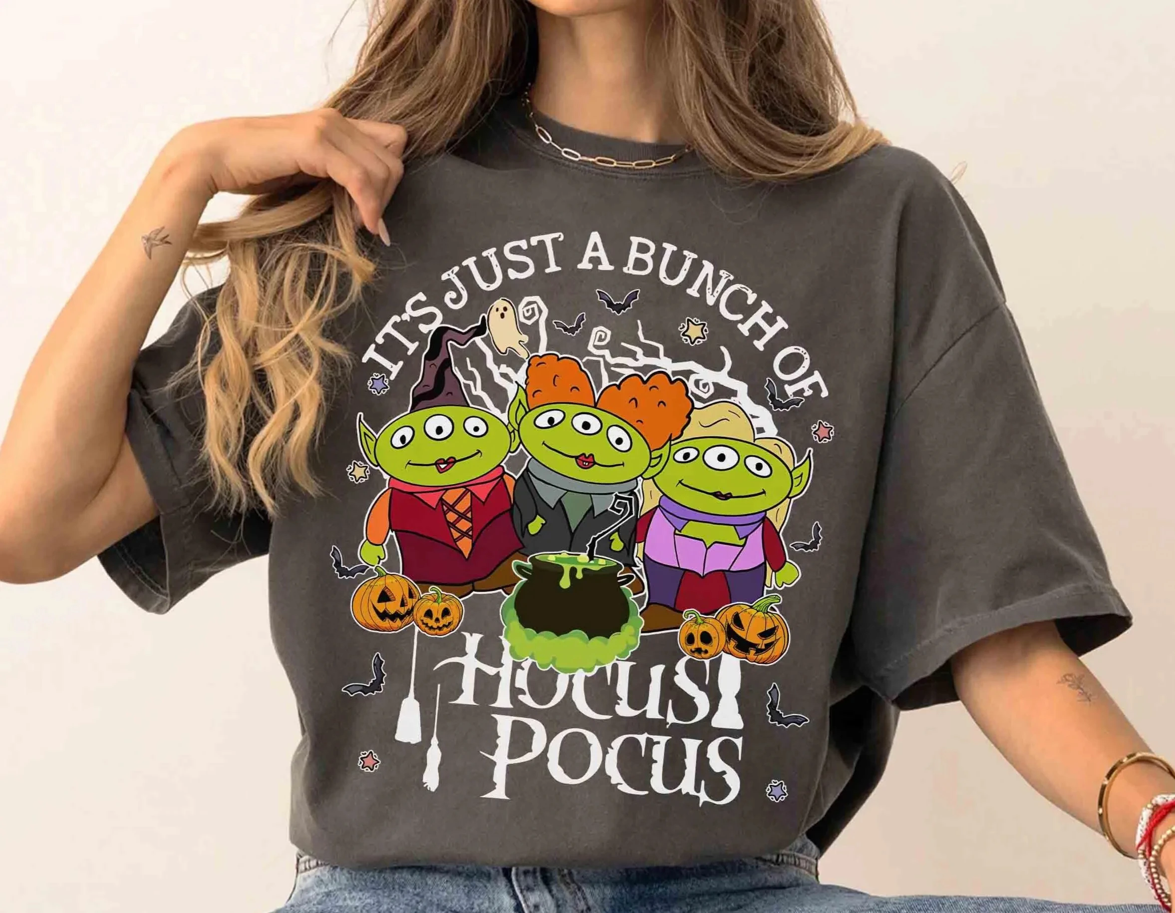 تي شيرت ديزني بيكسار توي ستوري الغريبة ساندرسون سيسترز للهالوين إنه مجرد مجموعة من هوكوس بوكوس #1