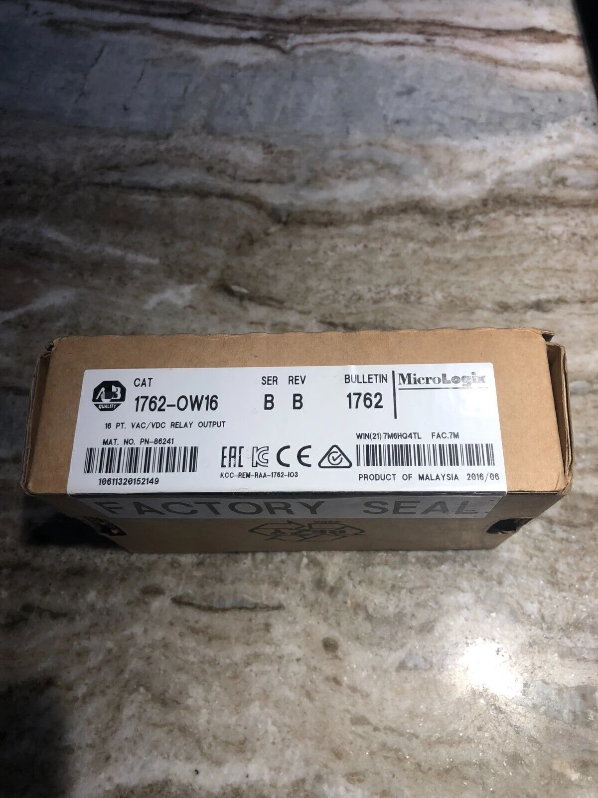 1762-OW16 MicroLogix 16 Point Relay Output Module New in box