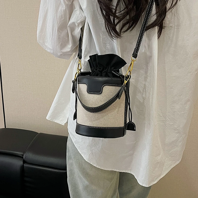 

Women Leather Luxury Classic Shoulder Bag Fashion Designer Crossbody Tote Handbag For Everyday Chic Looks