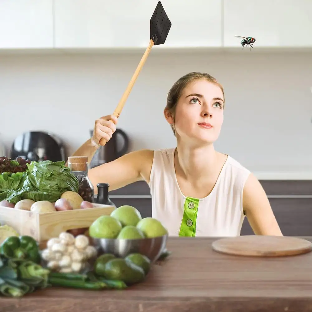 Faux Leather Fly Swatter with Wooden Handle And Stainless Steel Rivets Portable Fly Swatter for Reliable Use