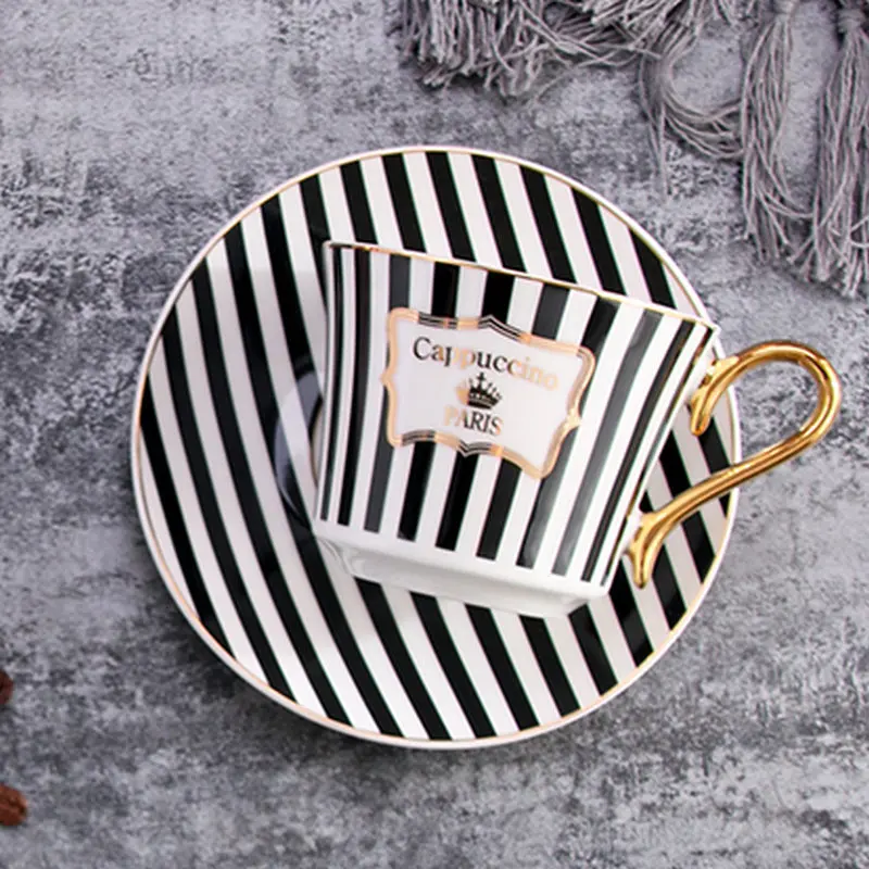 Concise Stripe Bone China Coffee Cup Saucer With Gold Spoon Elegant Ceramic Paris Tea Cup 225ml Porcelain Teacup Cafe Drinkware