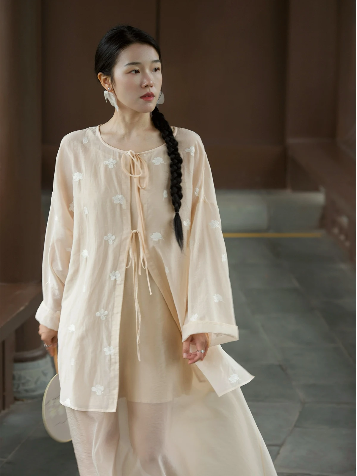 

New Chinese Sle Silk Cotton Comfortable Original Floral Pattern Sunscreen Women's Open Cardigan Long Sve round Neline