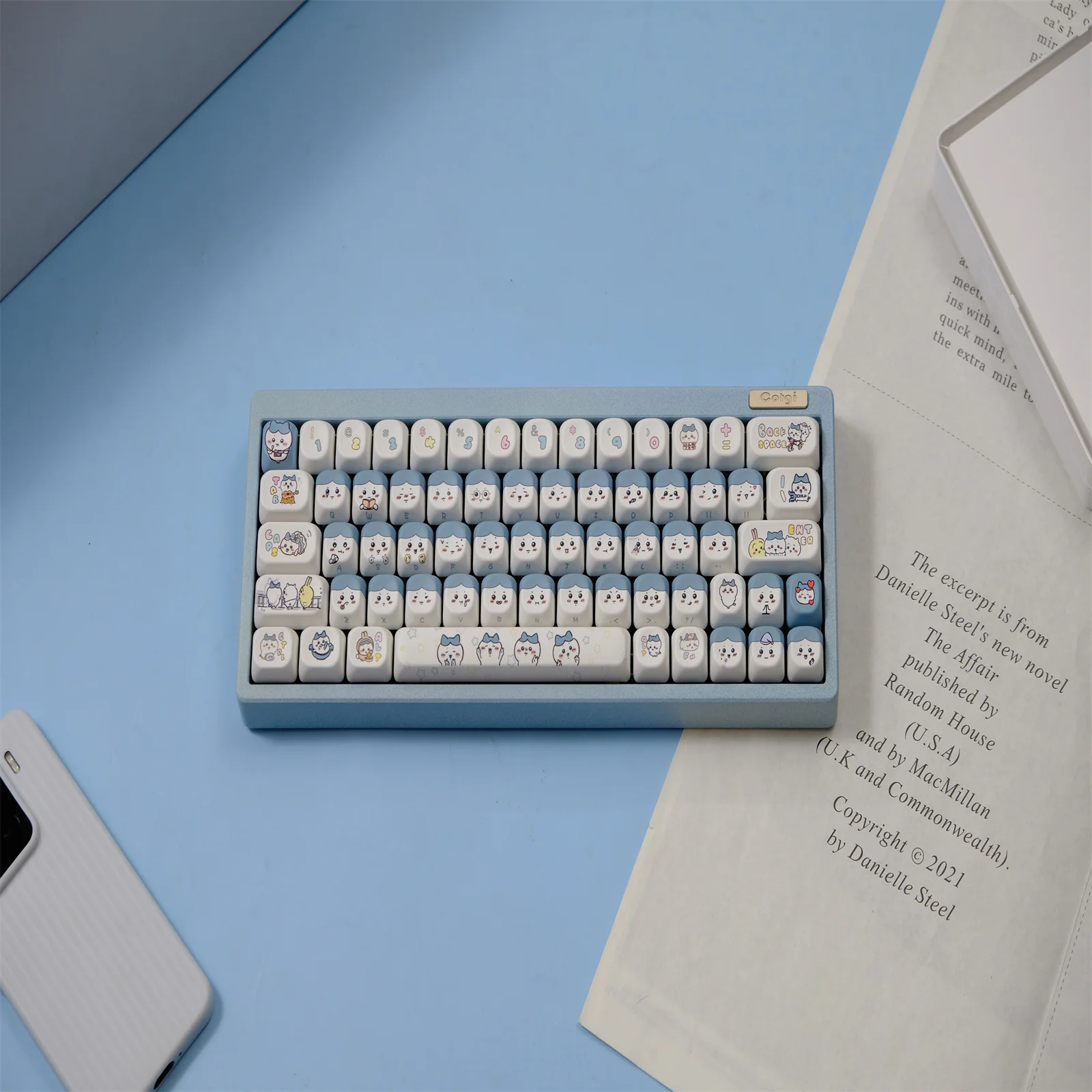 

Comics Xiaoba Hatch Keycaps 126 Keys PBT Material MOA Profile DYE-SUB Personalized For CHERRY MX Switch Mechanical Keyboard