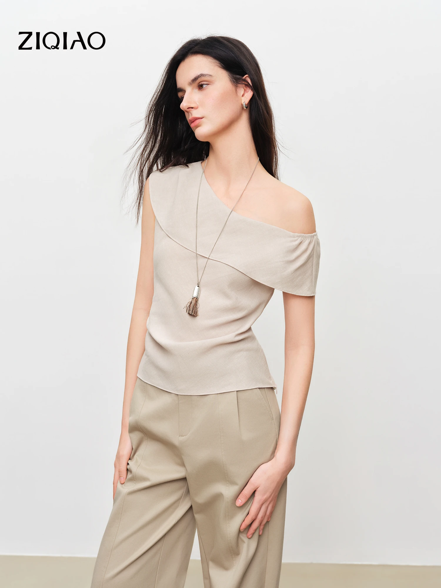 

Женская блузка ZIQIAO в французском стиле с одним открытым плечом, воротником с рюшами, льняной текстурой, приталенная, элегантная, повседневная, укороченная, летняя