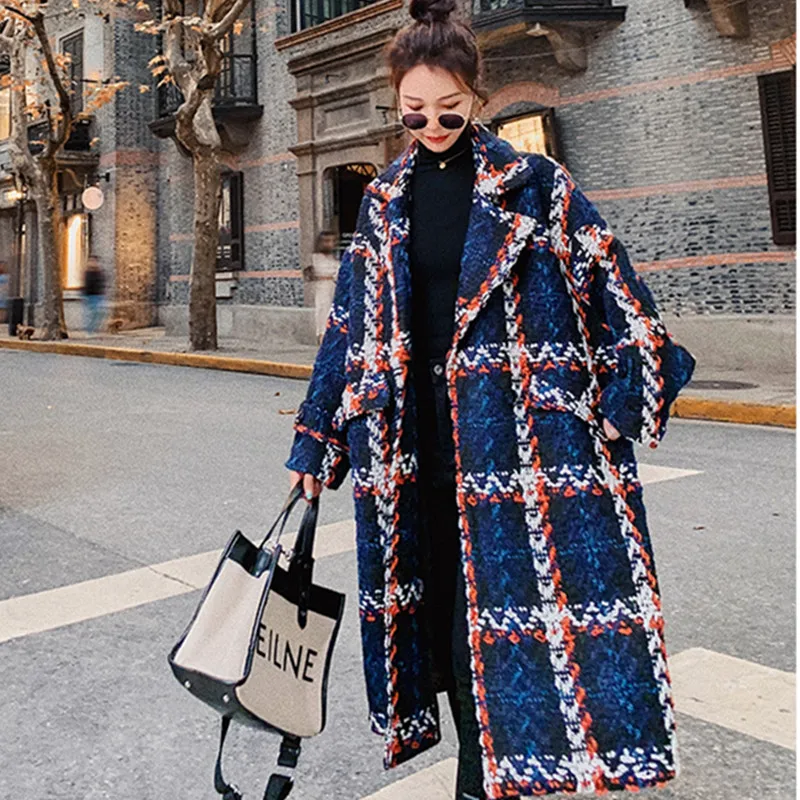 Retro Small Fragrant Style Plaid Woolen Coat Women's Long Winter 2026 New Fashion niche Design sense Coarse Woolen Overcoat