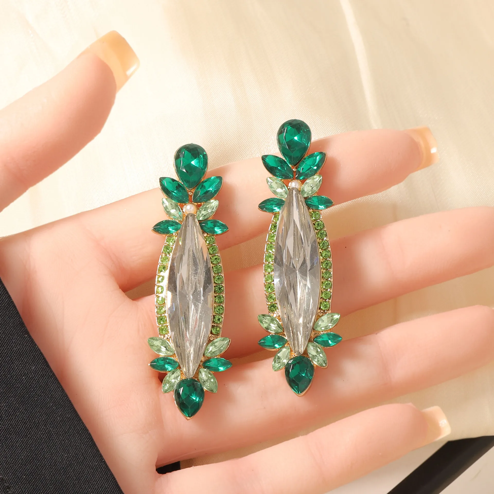 Fashion exaggerated exquisite light luxury high sense inlaid zircon glass rhinestone super flash green stud earrings temperament