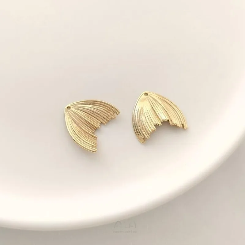 14K Gold Tone 3D Fishtail Pendant, Charms for DIY Earrings & Bracelet Jewelry Making Accessories