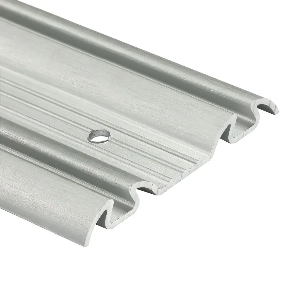 

N 6876 Нижняя направляющая для зеркальных дверей Bypass, 60 дюймов, из профилированного алюминия, матовый никель, одинарная упаковка
