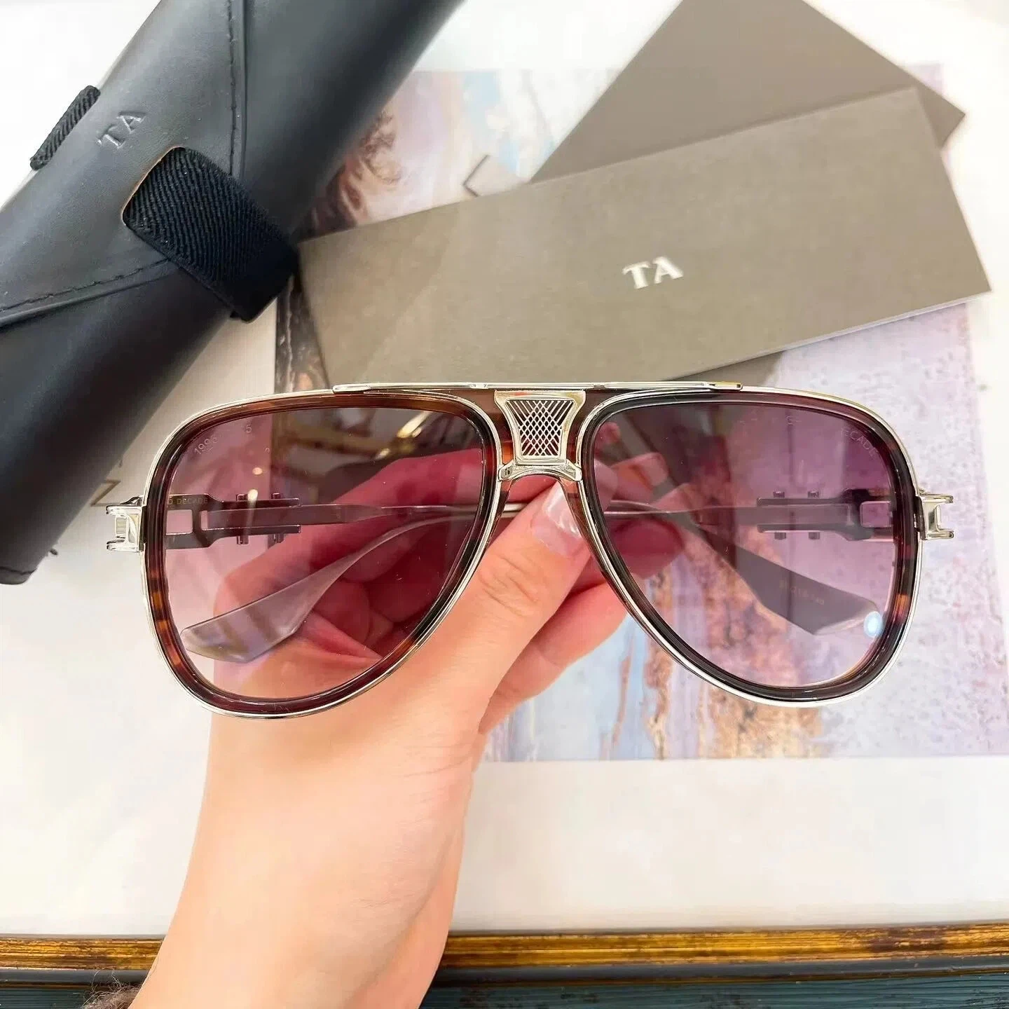 

Authentic For DIYTA DT GRAND-DECADE DTS460-A Casual Men Women Sun Glasses Fashion Classic Business Male Couple Eyewear With Box