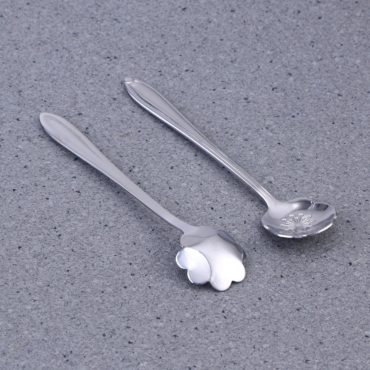 

8Pcs Stainless Steel Creative Flower Spoon Set Polished Anti-Rust Reusable for Ice Tea Coffee Ice Cream Kitchen Use