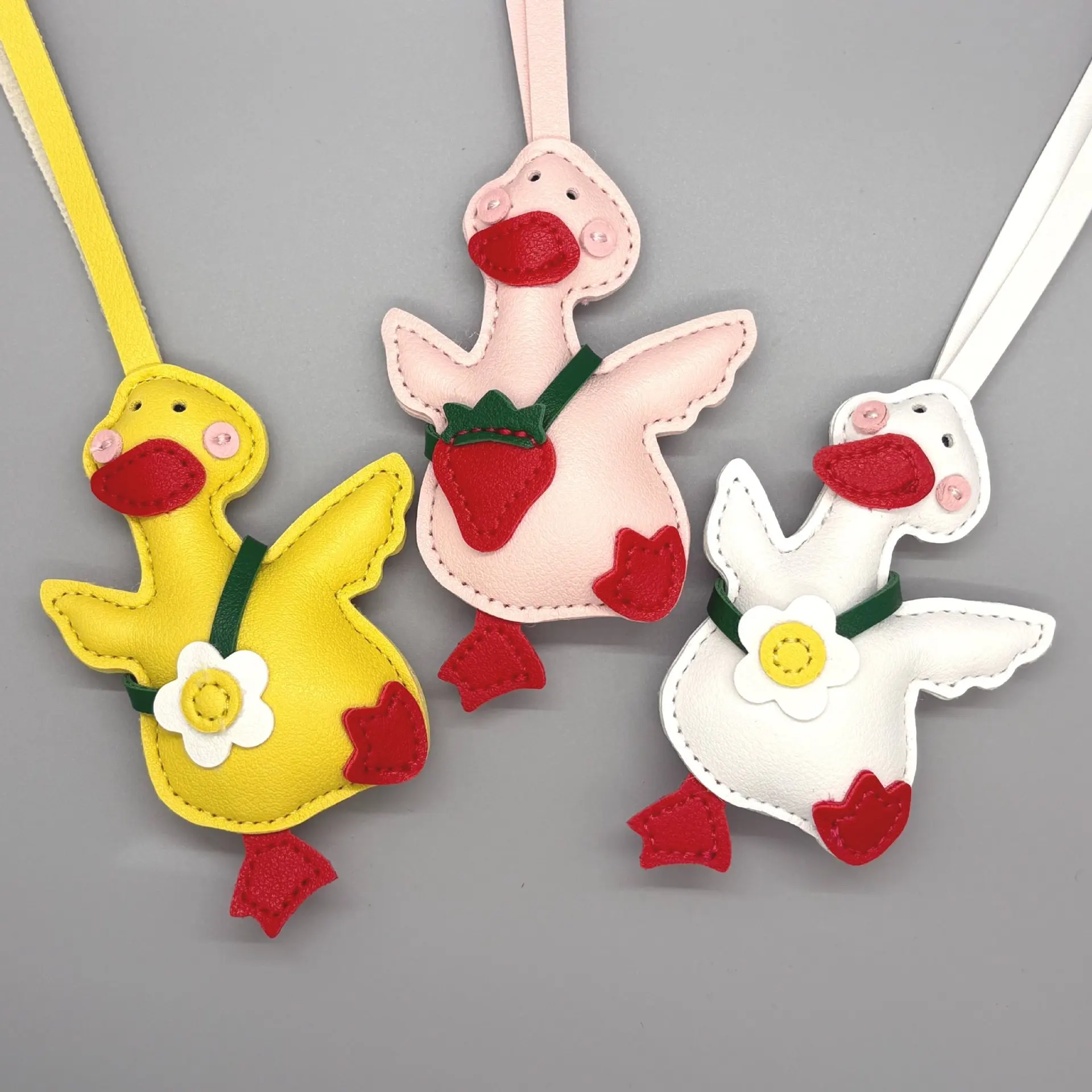 

High Quality Cute Cartoon Duck Leather Bag Charm Fashion Keyring Backpack Decoration Accessory Gift