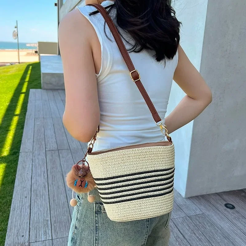 

New Straw Weaving Patchwork Crossbody Bags 2026 Fashion Striped Large Capacity Bags for Women Versatile Beach Design Handbags