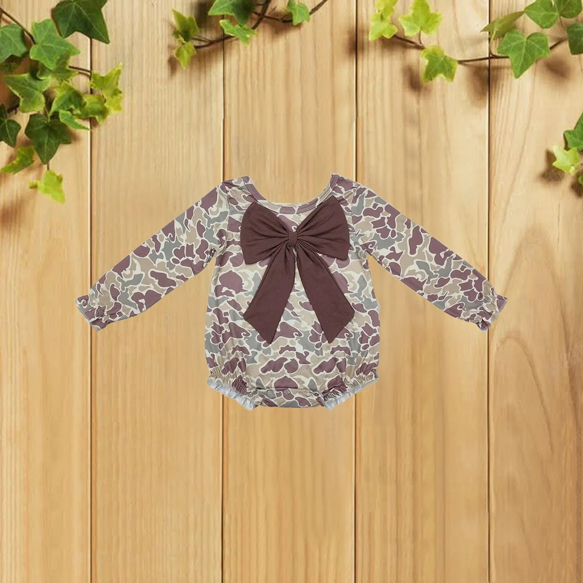 

10.18 Коричнево-зеленый камуфляжный детский комбинезон с галстуком-бабочкой и длинными рукавами для младенцев