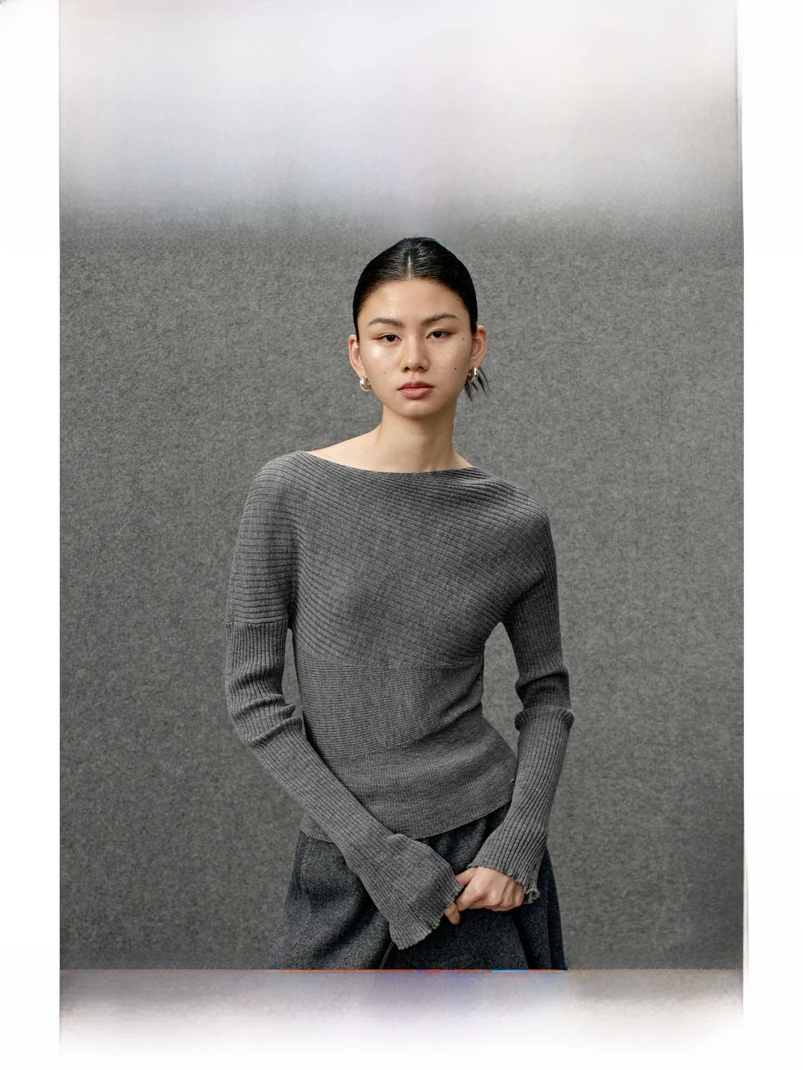 

ZhiZhi Camere Knitted One-oulder Top Irregular Layering Soft Wool Women's Faion Autumn Winter New Sle Simple Sle