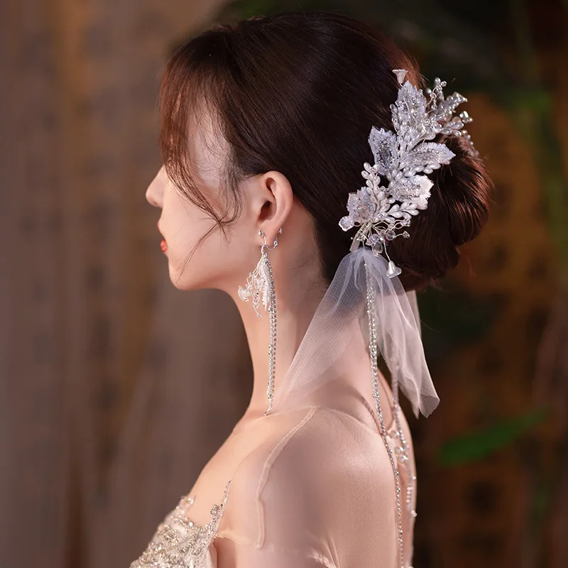 Bride Hand-sewn Crystal Sequined White Gauze Headdress Lace Flower Tassel Hairpin Wedding