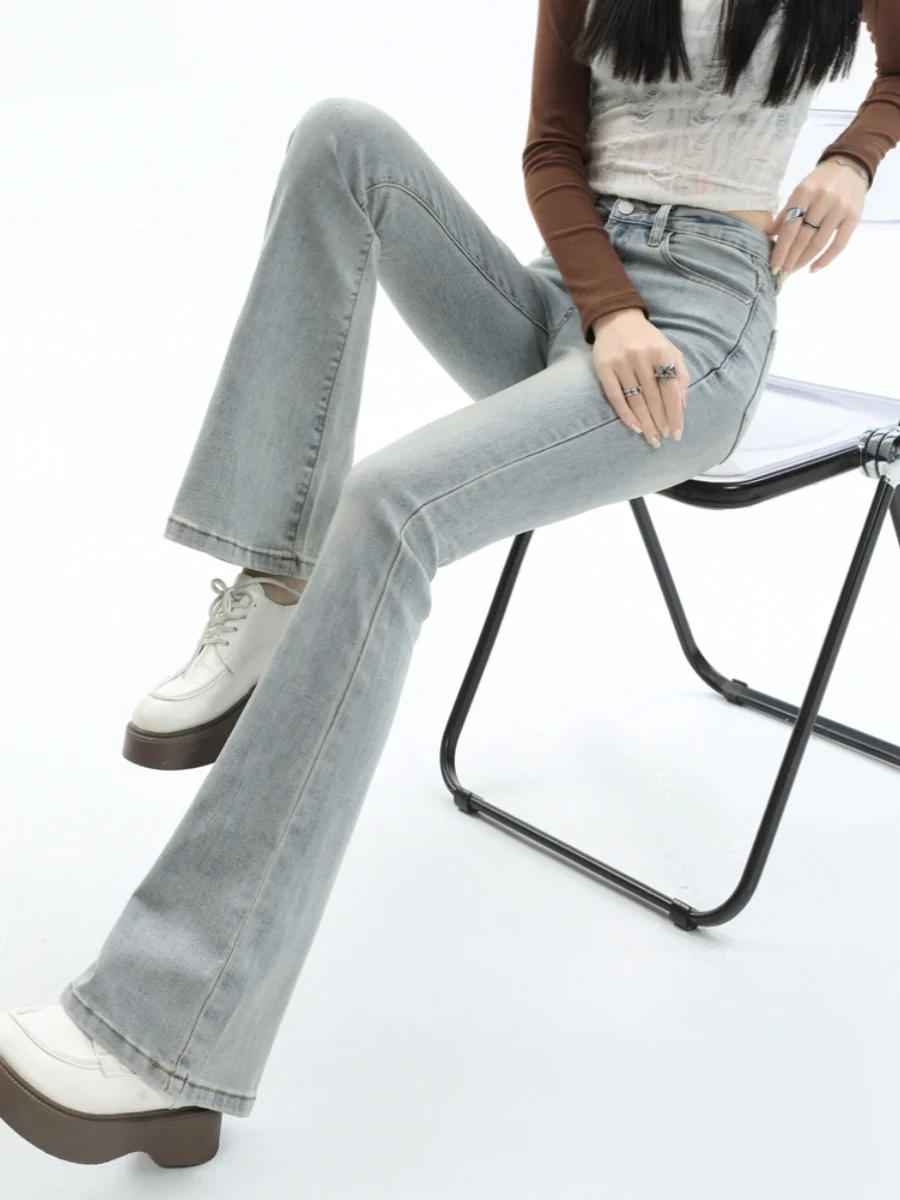 Bell-Bot-Jeans mit hoher Taille für Damen, dehnbar, schmale Passform, helle Farbe, American Vibe, lange Hose, Herbstsaison, erschwinglicher Denim