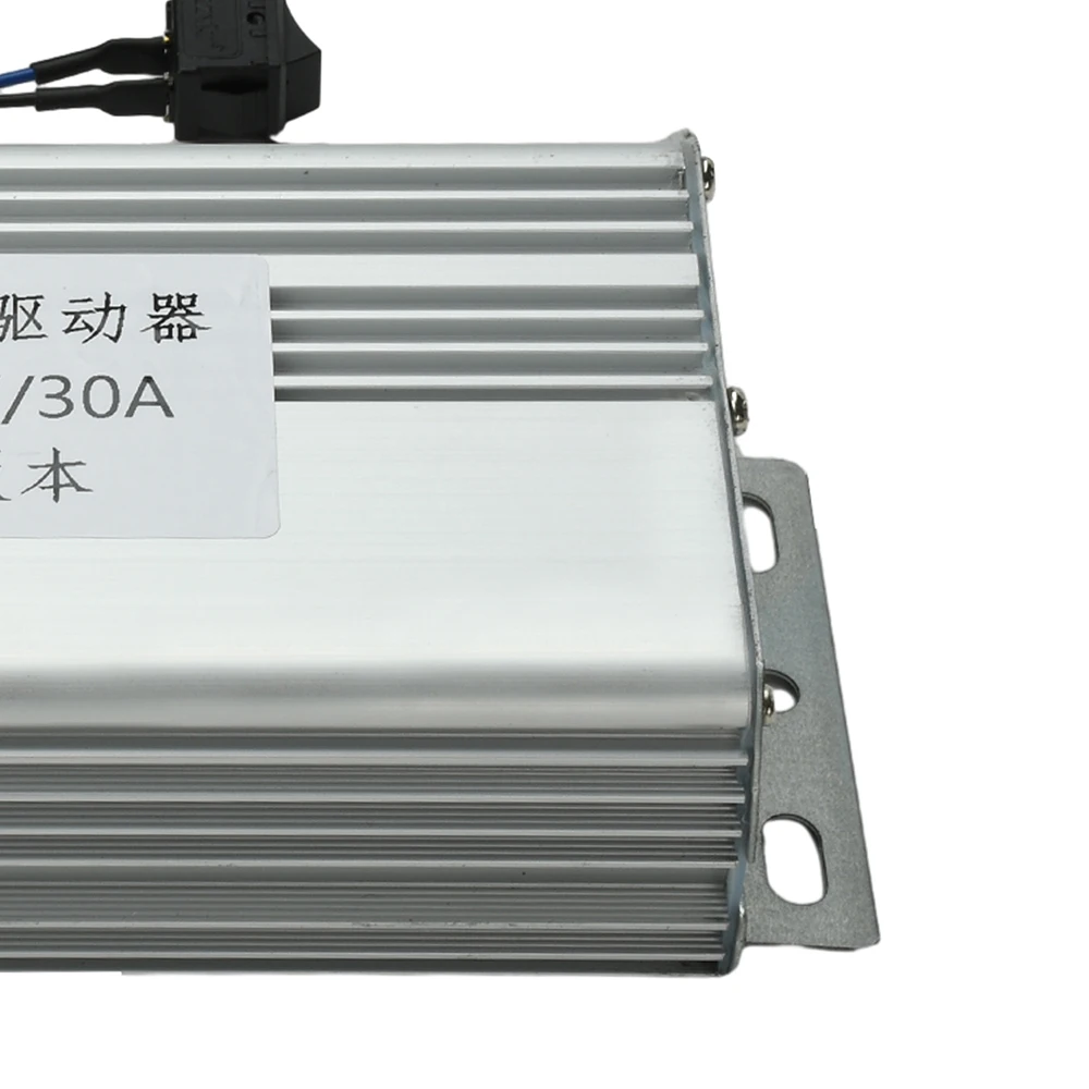 

DC 10-55V 30A DC трехфазный бесщеточный контроллер электронный регулятор скорости DIY плата привода двигателя со светодиодным цифровым дисплеем