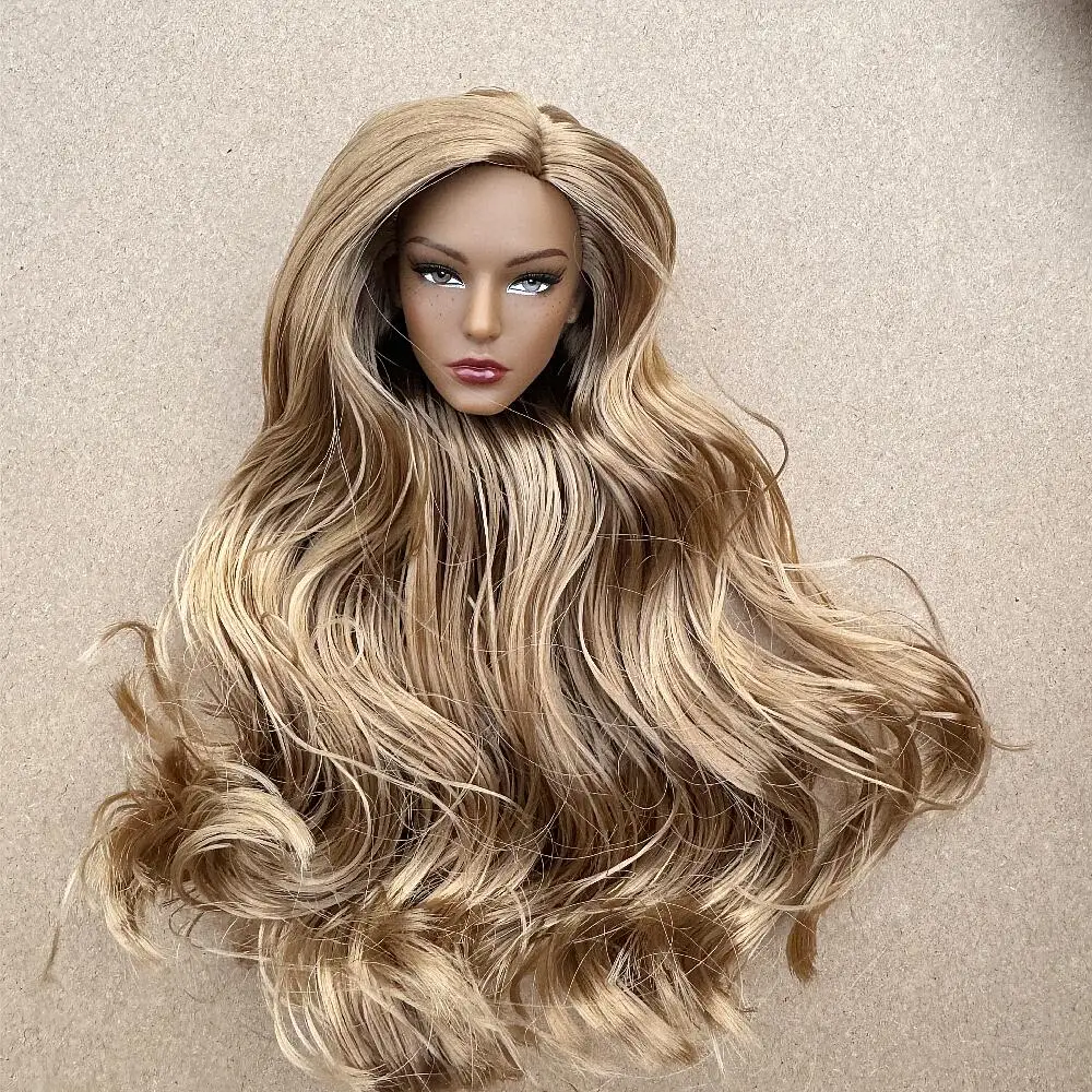 1/6 Modell-Puppenköpfe mit Sommersprossen und buntem Haar, erhältlich in den Hauttönen Braun, Weiß und Beige für die Puppenherstellung. – Detail 16