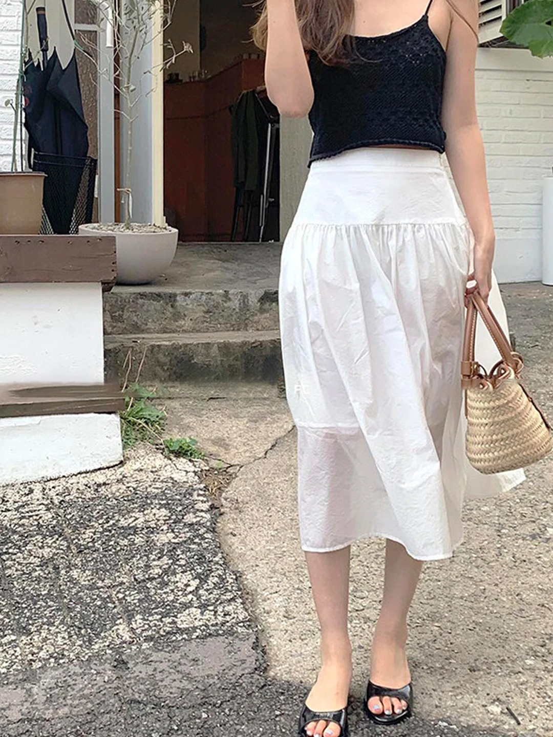 Loose High Waist Fluffy Half Skirt Women's Summer Casual Slimming A-Line Skirt White Color Korean Style Spring Autumn Season