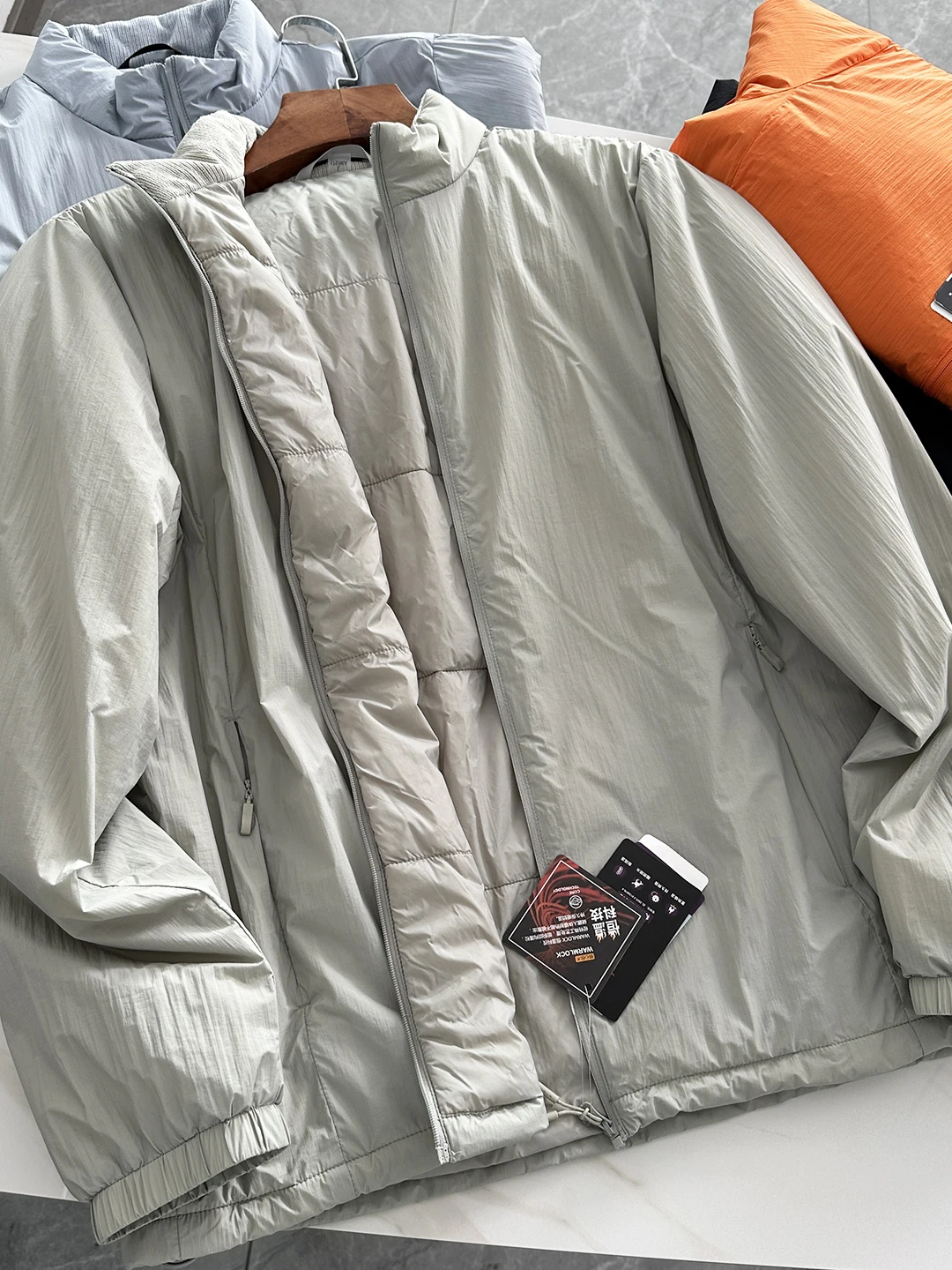 

Ultra-Light Tech Rain-Resistant Warm Cotton Jaet for Men Casual Outdoor Autumn Winter Faion Ci Sle Long Sve Hoodie