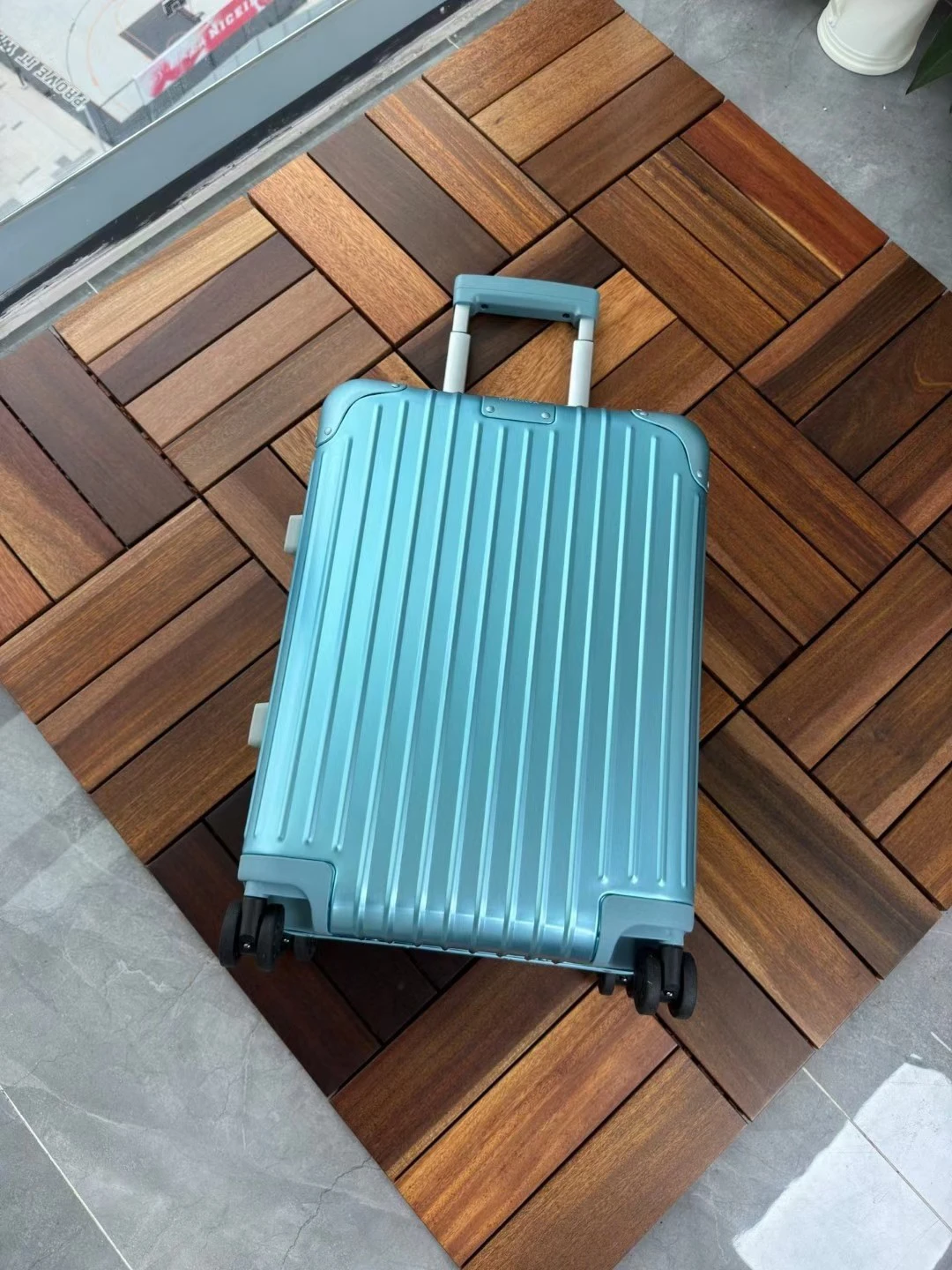 حقيبة سفر أساسية ذات سعة كبيرة حقيبة دوارة 25 حقيبة تروللي بعجلات جديدة حقيبة أعمال عصرية متعددة الوظائف