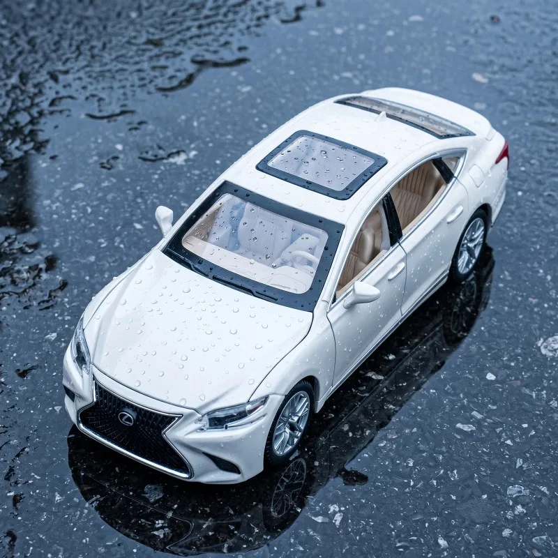 1:32 Lexus LS500h 5th XF50 Luxury Hybrid Sedan Alloy Diecast Model Car Sound & Light Ornaments Toys Collection Hobbies Gifts Toy
