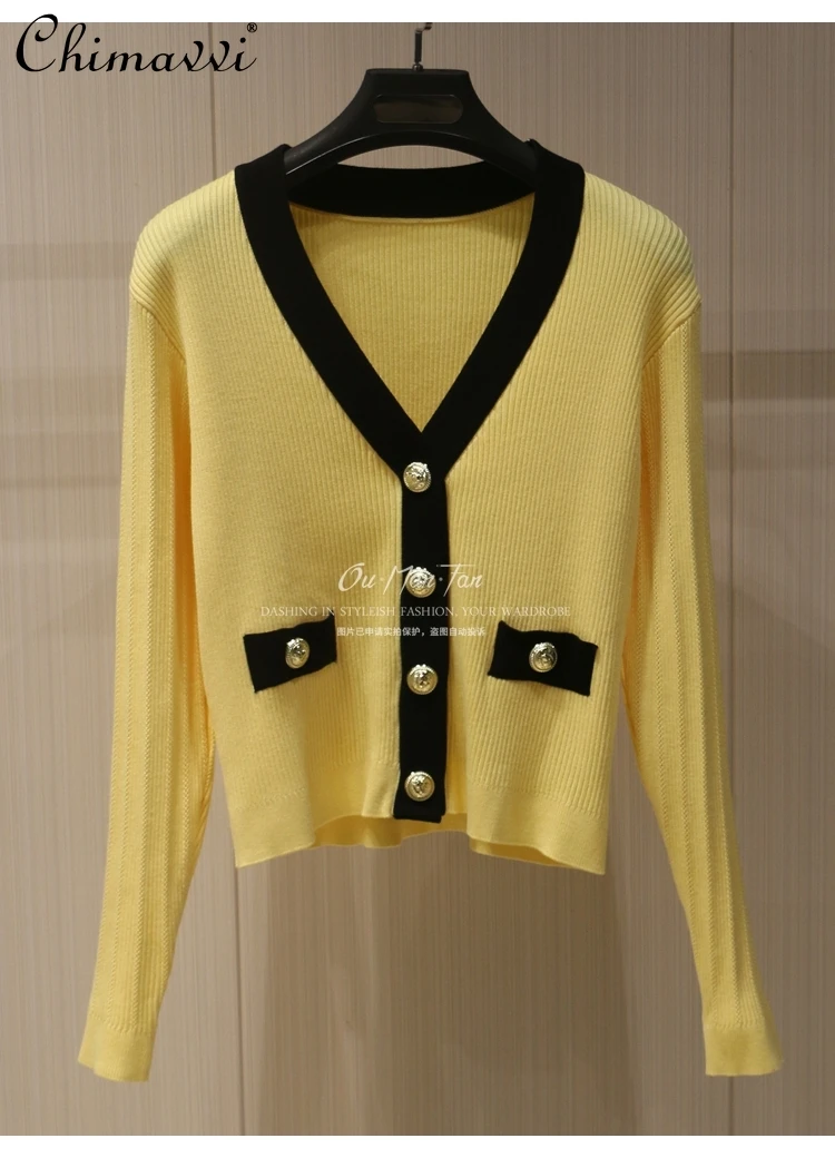 Тяжелый белый вязаный кардиган с v-образным вырезом, женский модный облегающий свитер с длинными рукавами и металлическими пуговицами, пальто, топ, осенняя одежда 2025 г.