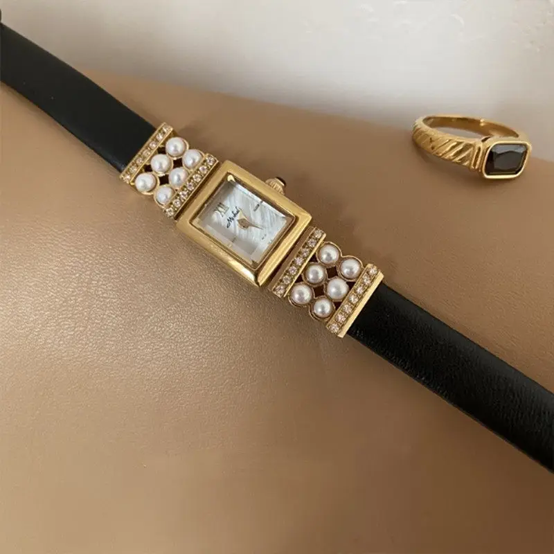 

Новые часы VintageStyleCompact и художественный кожаный ремешокА Креативный подарок для женщинВысококачественные часыМодные кварцевые наручные часы.