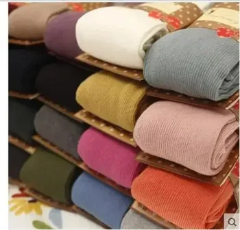 جوارب طويلة مرنة عالية جوارب طويلة نسائية دافئة من القطن بالكامل بنمط عمودي بألوان الحلوى فستان حراري خرطوم اللباس الداخلي