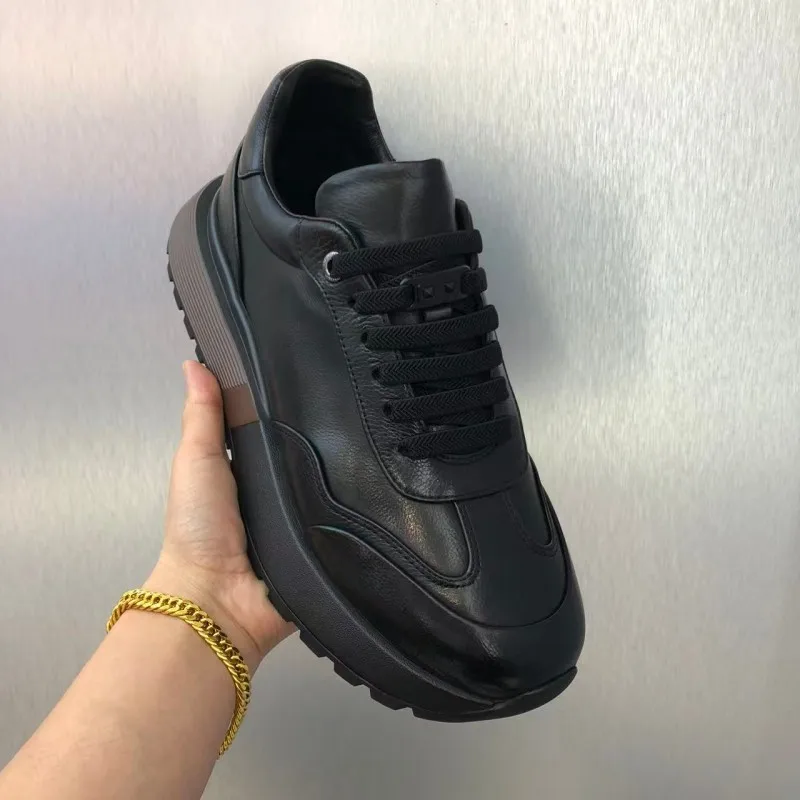 Men's New Leather Breathable Casual Shoes Warm Fleece Thick Bottom Leisure Shoes Korean Style Versatile Soft Bottom Cotton Shoes