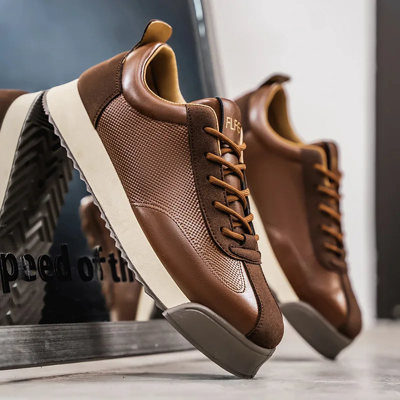 Spring New Men Retro Running Shoes Brown Vintage Style Casual Sneakers Comfortable Soft Sole Big Size Plus Width Joggers Fashion